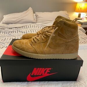 EUC!  Men’s suede wheat Jordan 1 in size 11.5.  Barely worn!